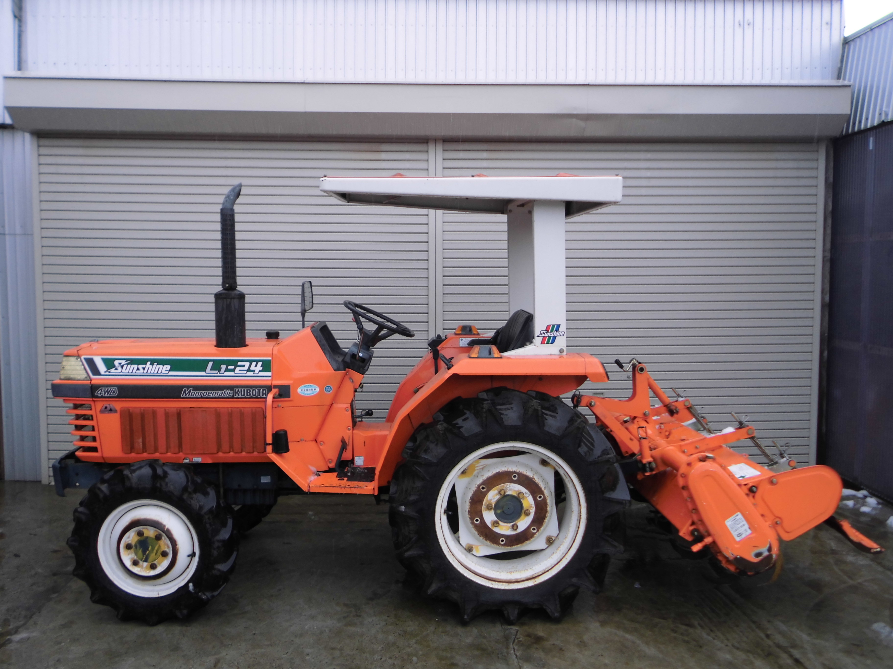 Used japanese farm tractor Kubota L1-24 4WD 24HP