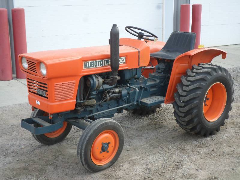 Kubota L2000 Tractor, 3-Cylinder Di... | LE Tractors #2 | K-BID