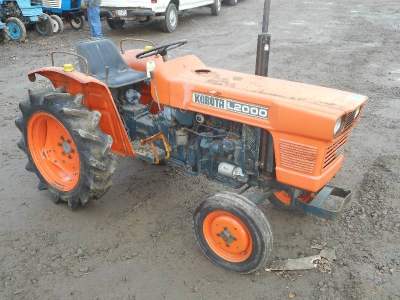 Kubota L2000 Tractor, 3-Cylinder Di... | LE Tractors #9 | K-BID