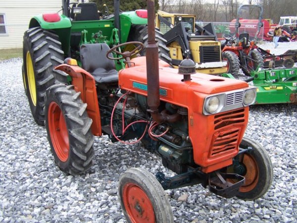 117: Kubota L210 Compact Tractor : Lot 117