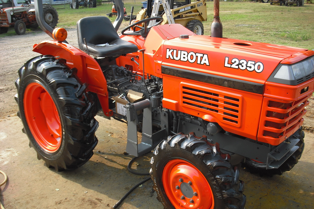 Kubota L2350(Cooper) - Young Parts and Equipment