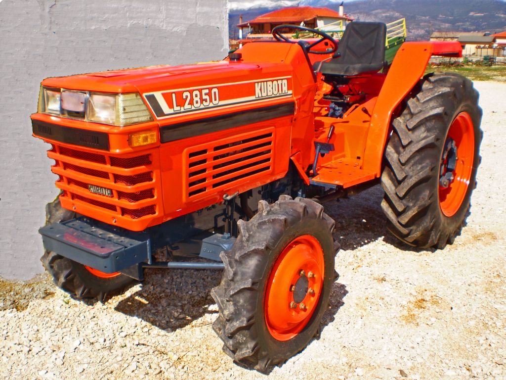 Kubota L2850: Photo gallery, complete information about model ...