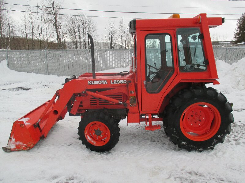 Picture of 1994 Kubota L2950 Tractor with Loader-1214143