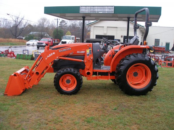 BuyandSell - 2011 KUBOTA L3240 4X4 Tractor at $3000