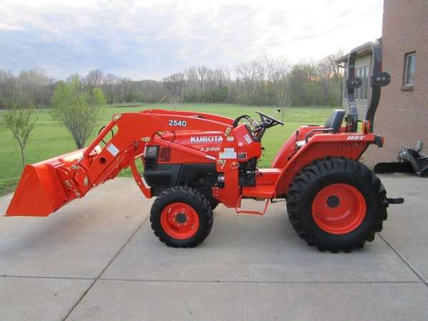 2008 kubota l3400 4x4 tractor loader 247 hrs in Columbus, United ...