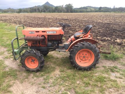 Kubota b7100 good sound tractor good tyres Mullumbimby Byron Area ...
