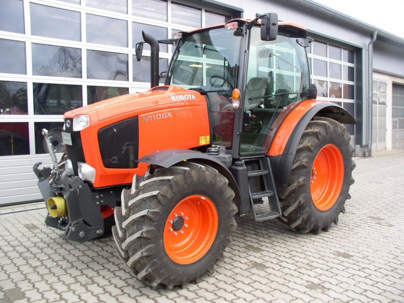 Traktory KUBOTA - M110GX