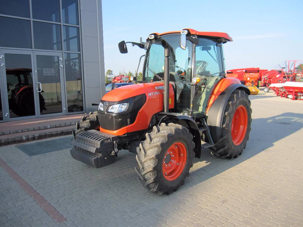 Kubota M7060, 2014, Tractors