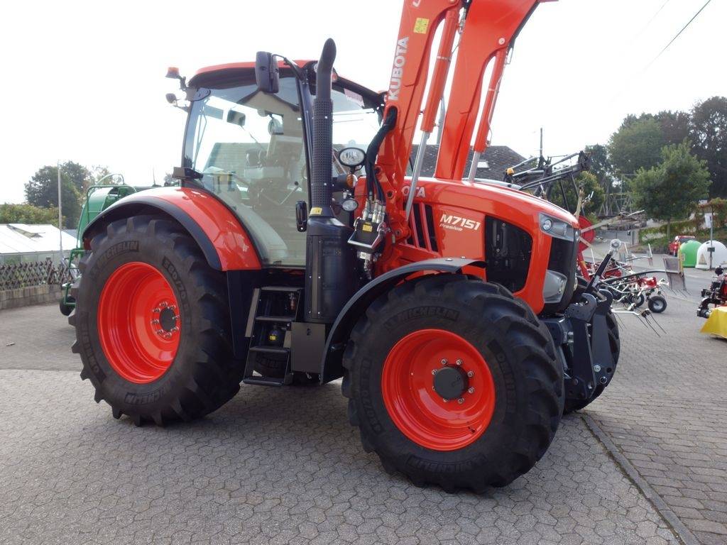 Kubota M7151 PREMIUM, 2016, Tractors