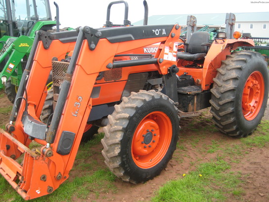 2005 Kubota M8200 Tractors - Utility (40-100hp) - John Deere ...