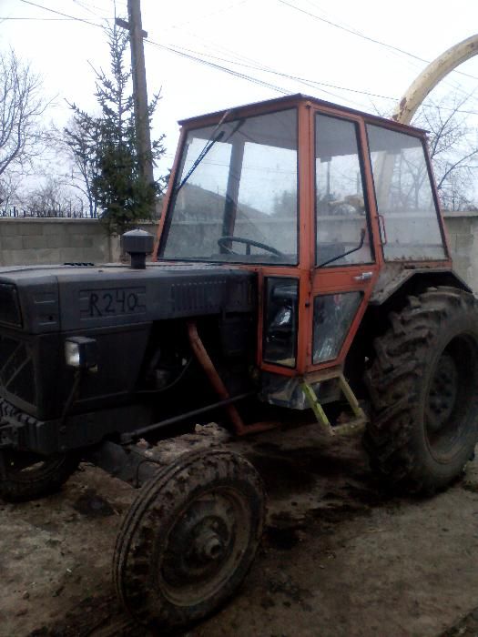 Dezactivate: Tractor lamborghini r240 Botosani • OLX.ro