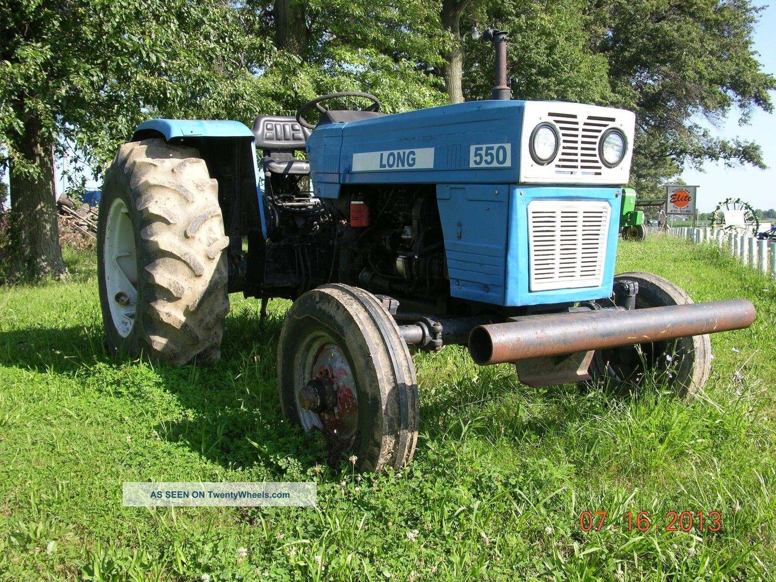 1974 Long 550 Diesel Tractors photo 2