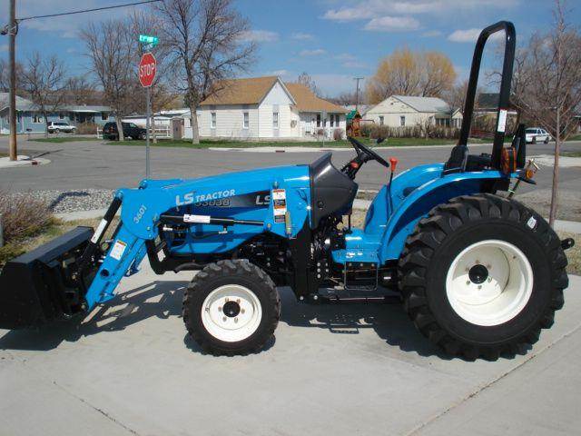 Used 2012 LS TRACTOR G3033 for sale
