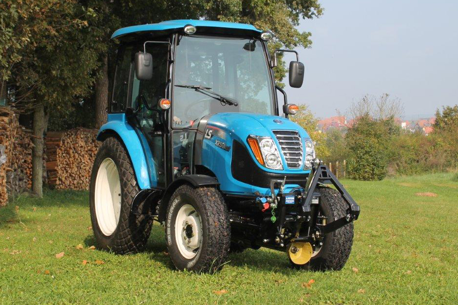 LS XR50 – Populär traktor nu med hytt - GML Sport
