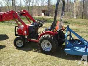 Mahindra 2415 4x4 Tractor & Pacesetter Trailer - (Ruffin) for Sale in ...