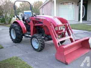 Mahindra 2525 Tractor 4WD Loader 130 Hours! - for Sale in Beaumont ...