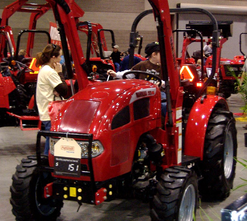 Mahindra 2525 - Tractor & Construction Plant Wiki - The classic ...