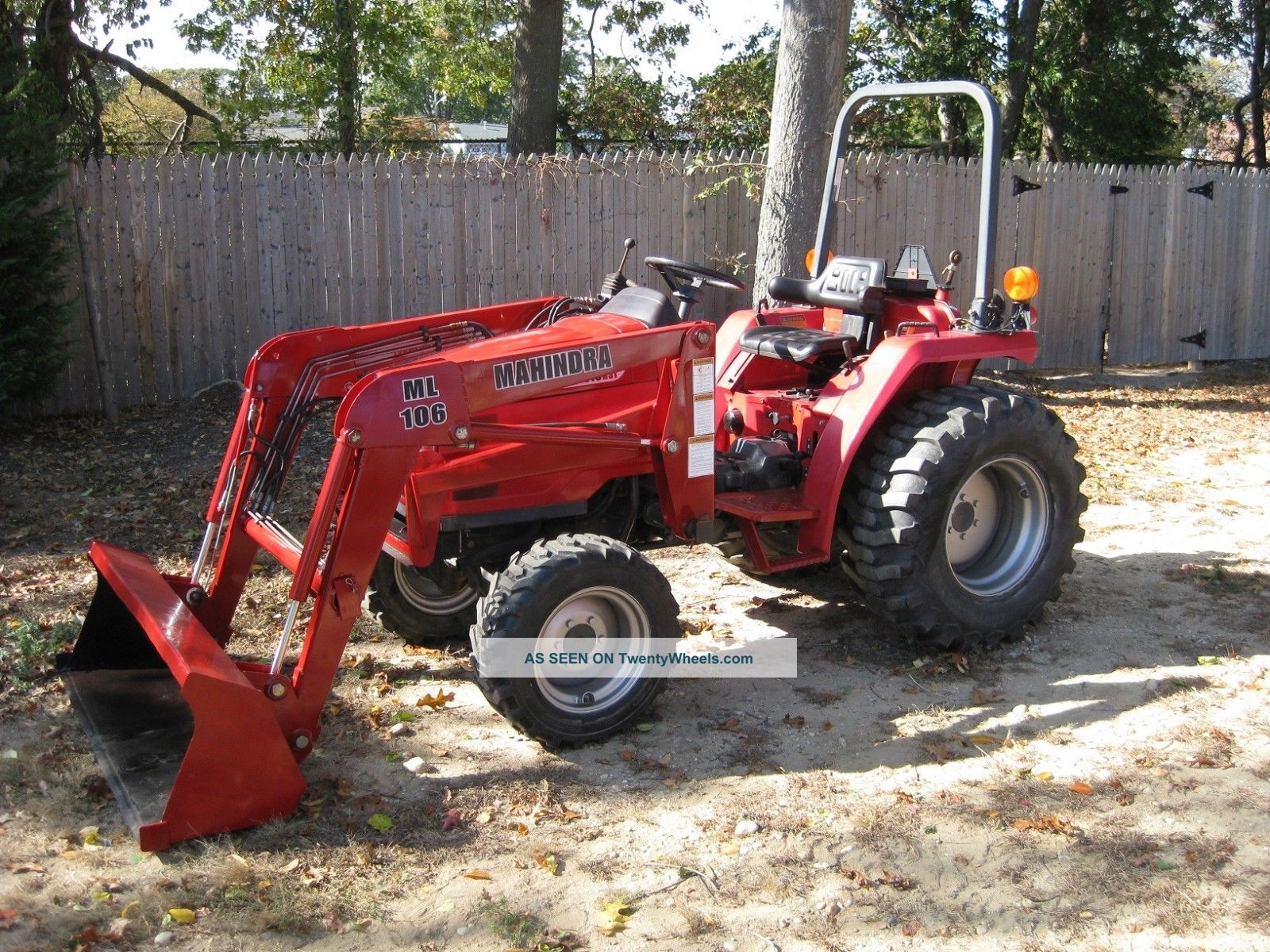 Mahindra 2615 Diesel 4 Wheel Drive Tractor With Front End Loader ...