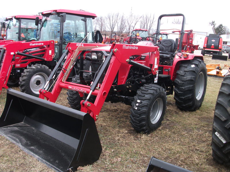 NEW MAHINDRA 4550 4WD TRACTOR, GEAR 8F-2R, 48HP ENG, IND. TIRES 12.6 X ...