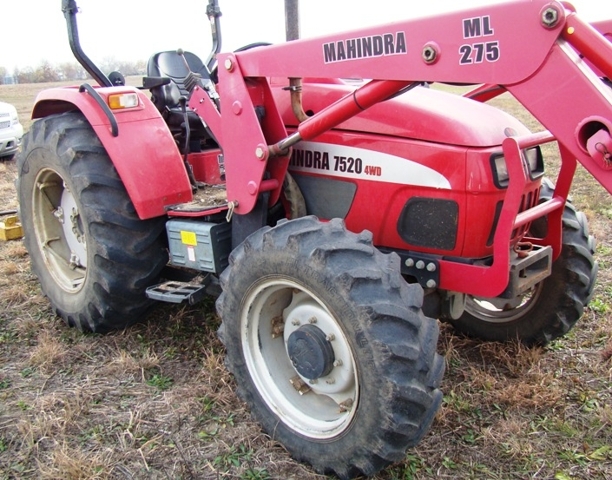 7520 Mahindra Tractor, 4x4 : 7520 Mahindra Tractor, 4x4 w/Loader-850 ...