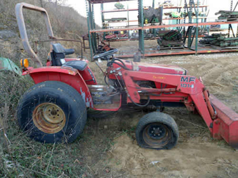 Massey-Ferguson 1020 Dismantled Tractors for Sale | Fastline