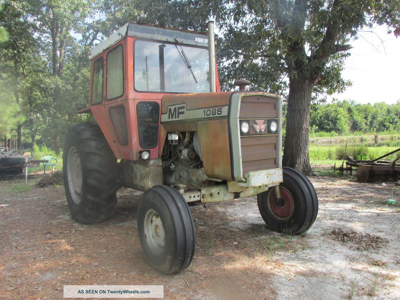 Massey Ferguson 1085 Tractor Tractors photo