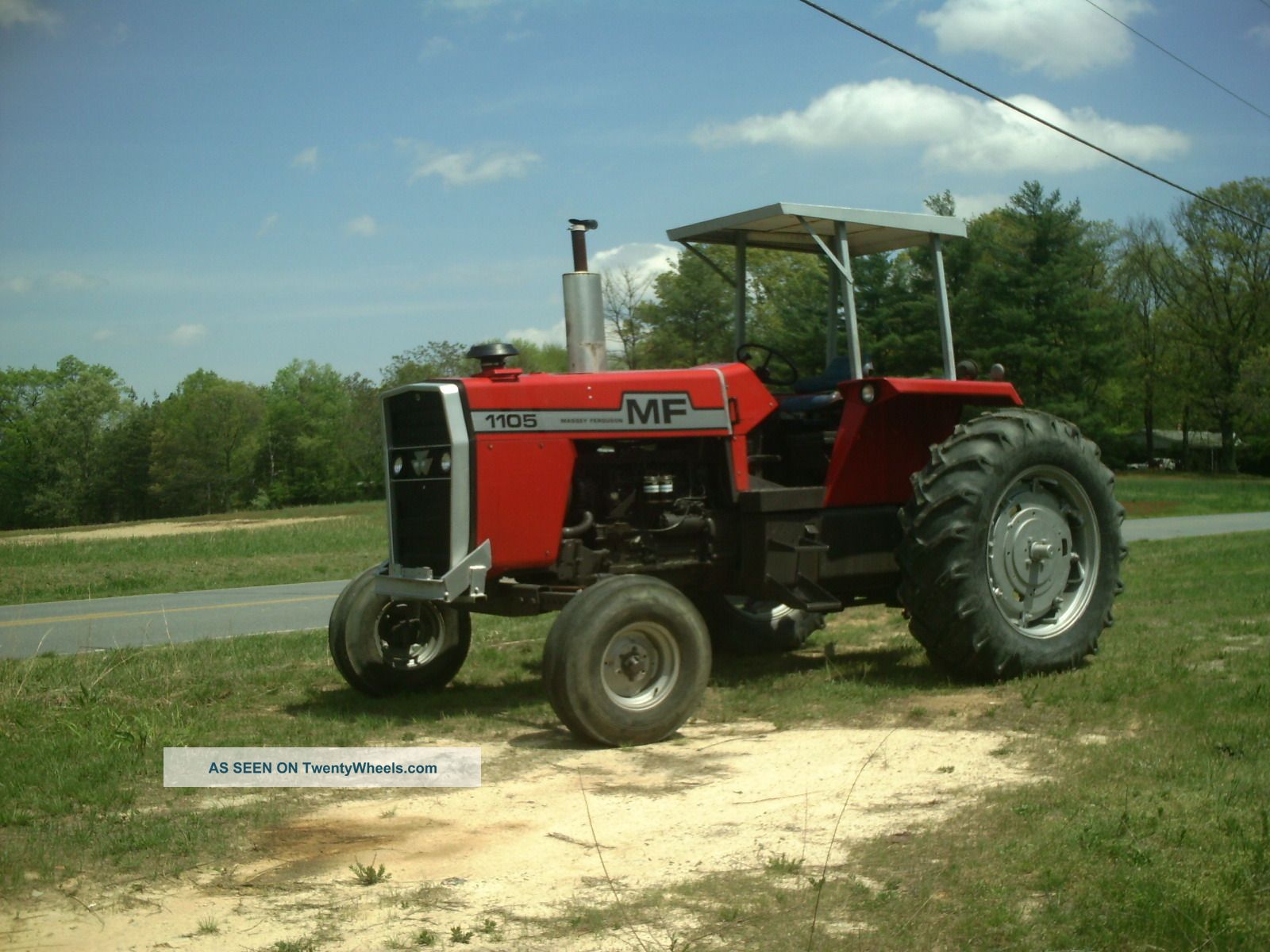 Massey Ferguson 1105 Tractors photo