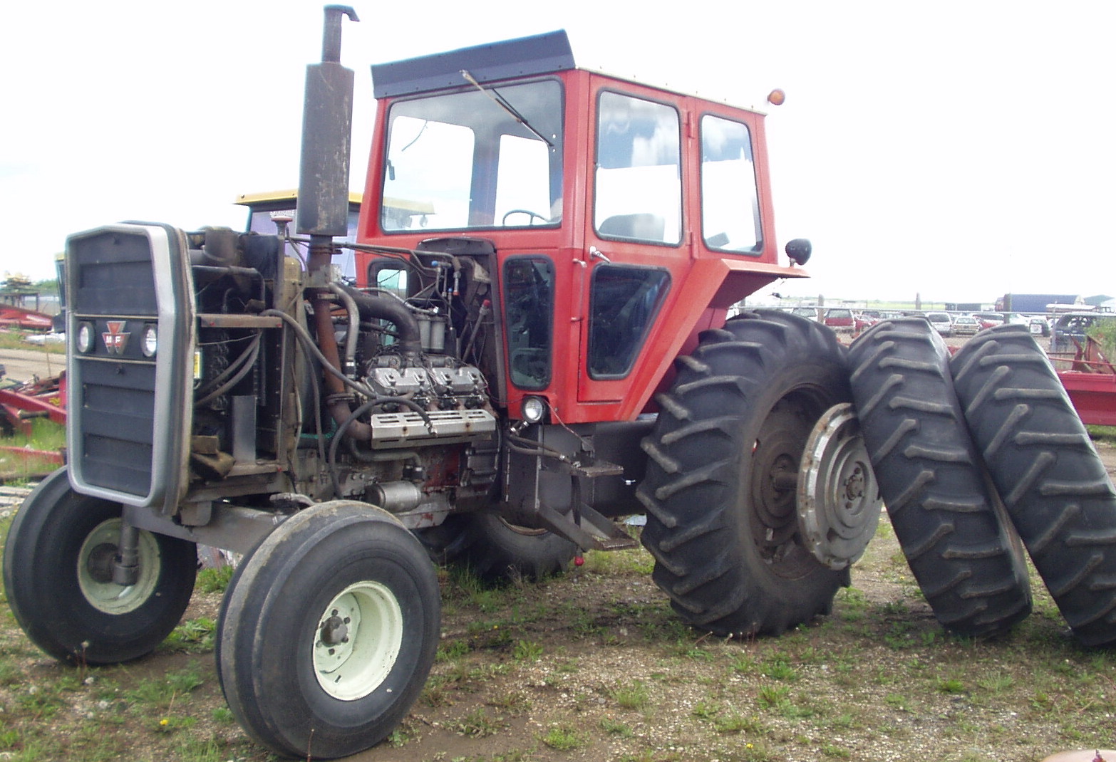 1155 Massey Ferguson Tractors