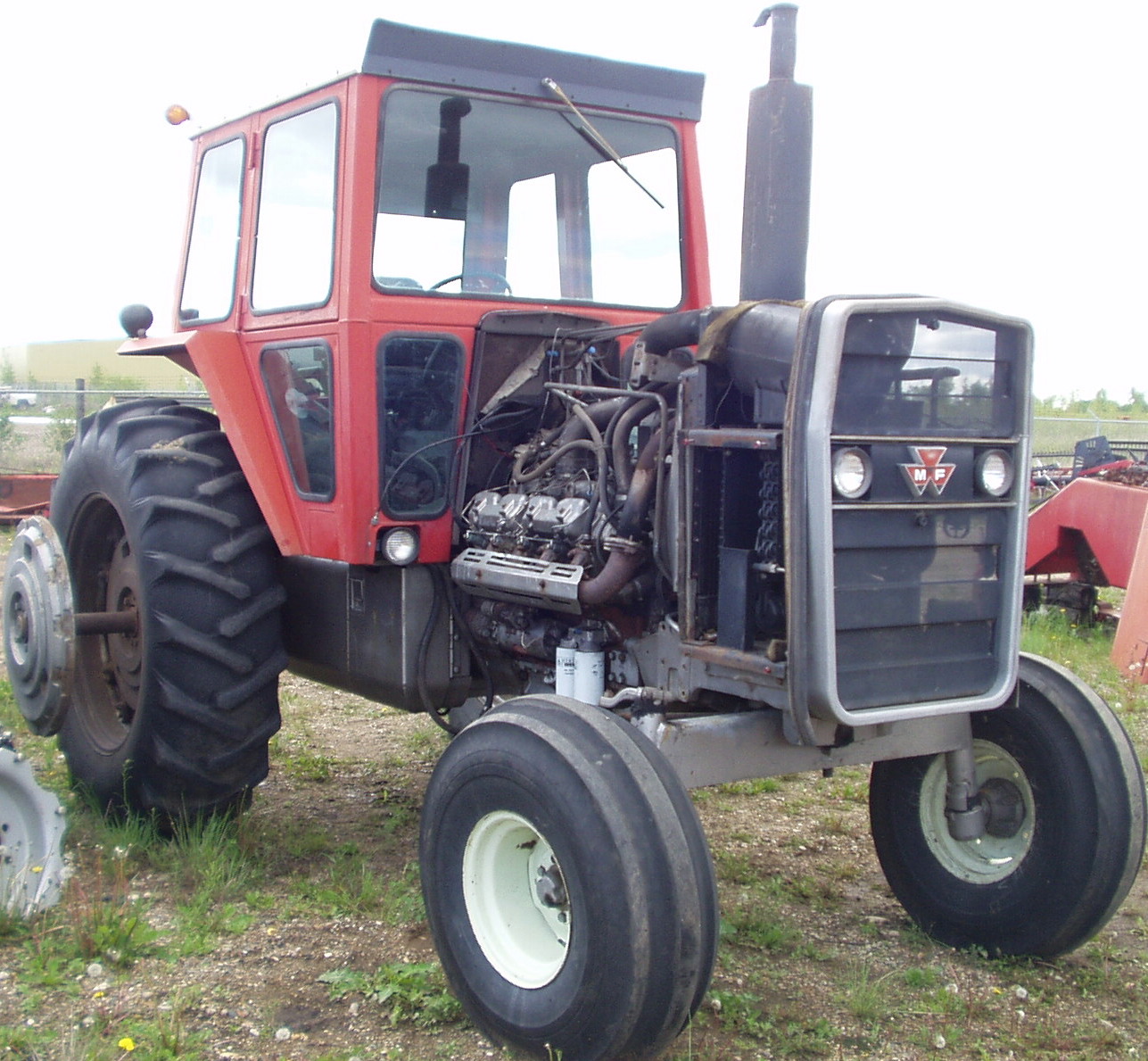 1155 Massey Ferguson Tractors