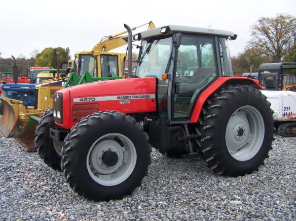 1180: Massey Ferguson 4270 4x4 Farm Tractor with Cab : Lot 1180