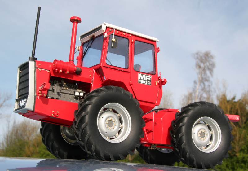 Massey Ferguson 1200 Tractor