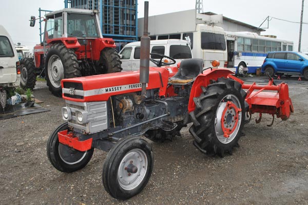 Massey Ferguson MF-125 Tractors Image 4