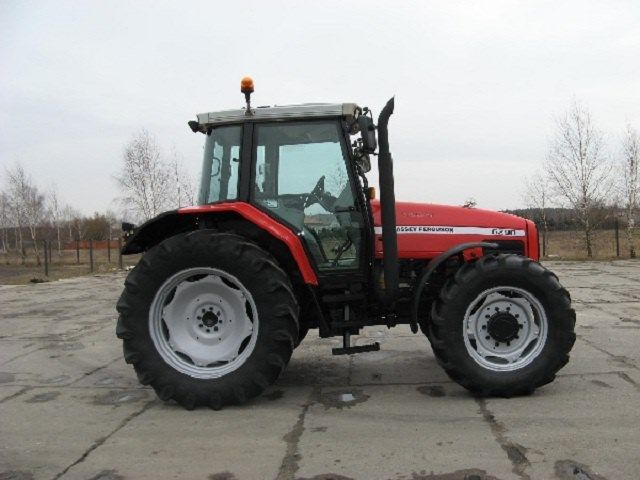 Tractor 4X4 Massey Ferguson 142 CP Piatra Neamt • OLX.ro