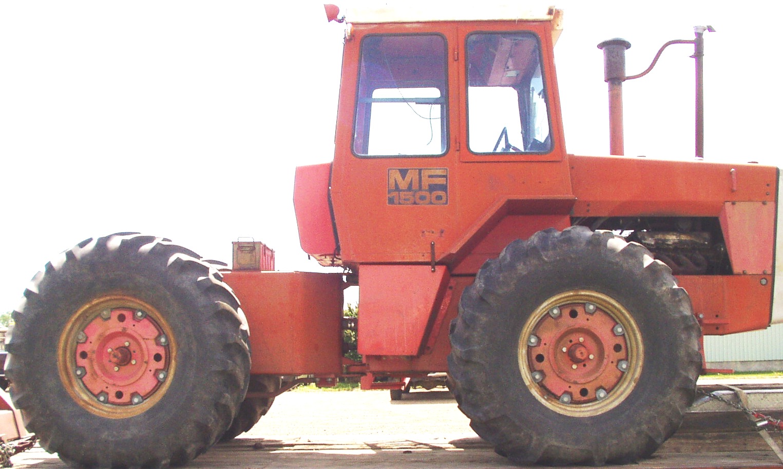 1500 Massey Ferguson Tractors