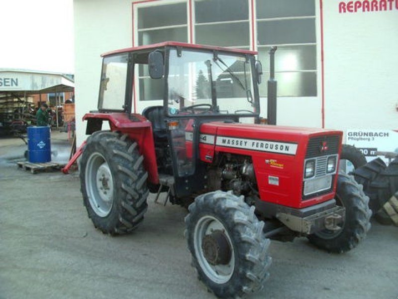 Massey Ferguson MF 154-4 Tracteur - technikboerse.com