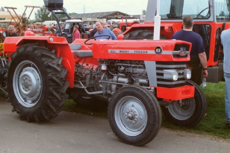Tractor Photos - Massey Ferguson 155