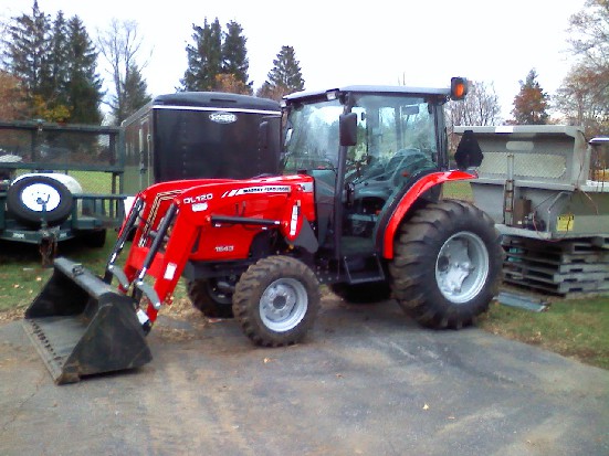 Massey Ferguson 1643 Review by David Donnell - TractorByNet.com
