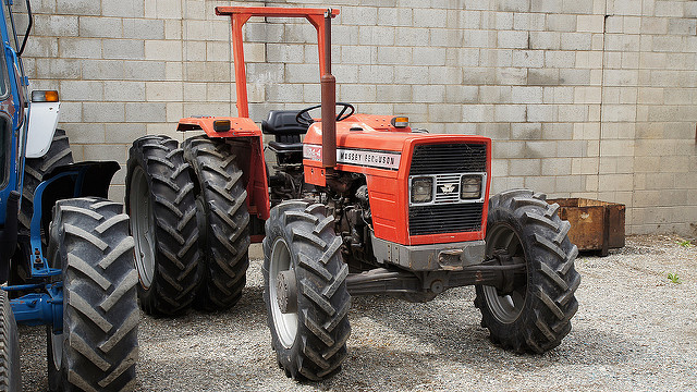 Massey Ferguson 174-4 4WD Tractor. - a photo on Flickriver