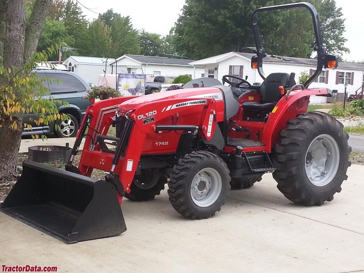 Massey Ferguson 1742 with DK120 front-end loader. | Leos tractors ...