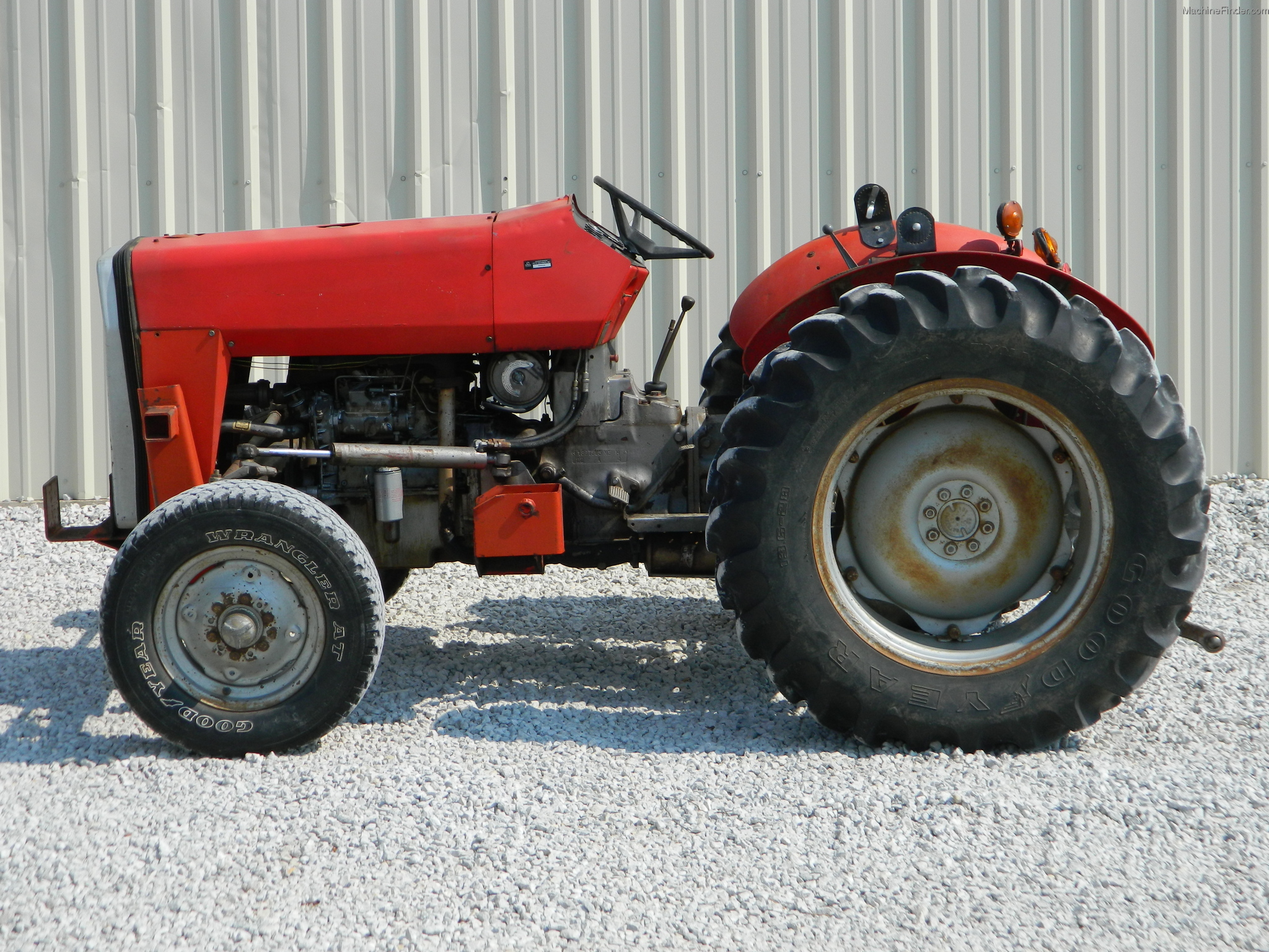 1981 Massey - Ferguson 230 Tractors - Utility (40-100hp) - John Deere ...