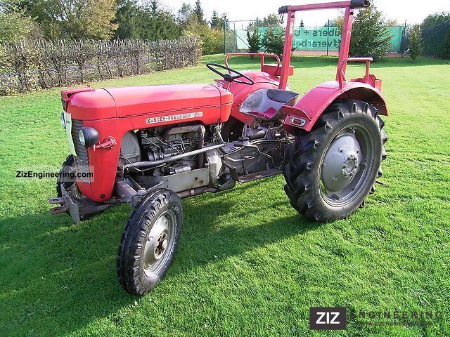 1962 Massey Ferguson MF 25 Agricultural vehicle Farmyard tractor photo