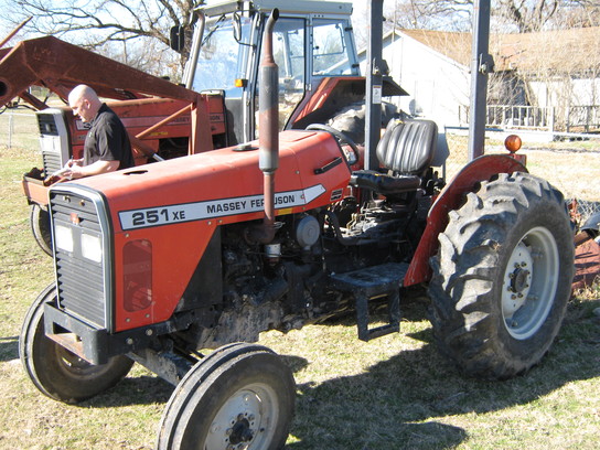 Massey - Ferguson 251XE Tractors - Utility (40-100hp) - John Deere ...