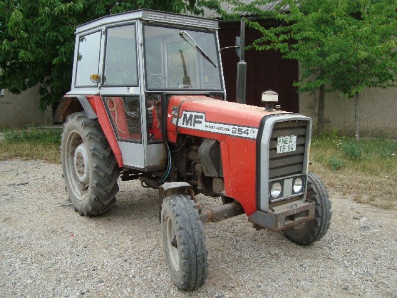 Massey Ferguson 254S Traktor - technikboerse.com