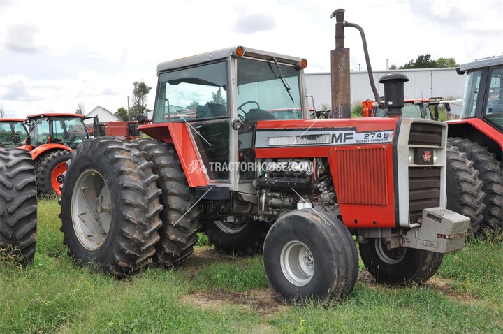 Massey Ferguson 2745 (2016-09-13) - Tractor Shed