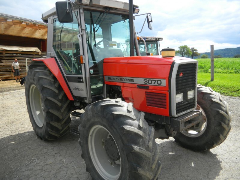 Tractor Massey Ferguson MF 3070 autotronic - agraranzeiger.at - sold