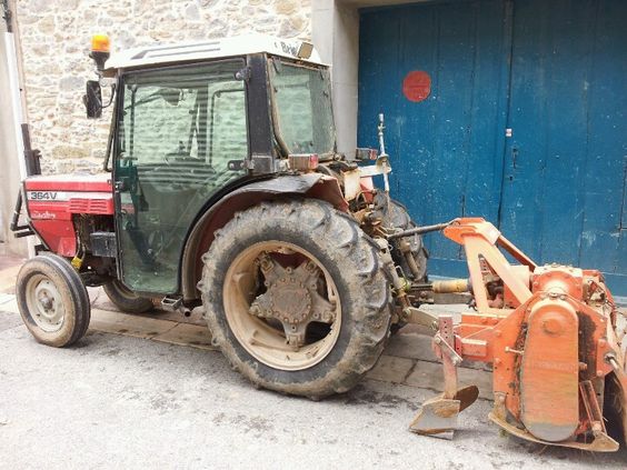 Massey Ferguson 364V and implement, Langedoc France (photo by Claire ...