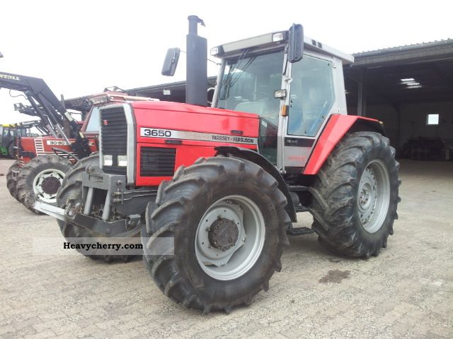 1988 Agco / Massey Ferguson 3650 Agricultural vehicle Tractor photo 1