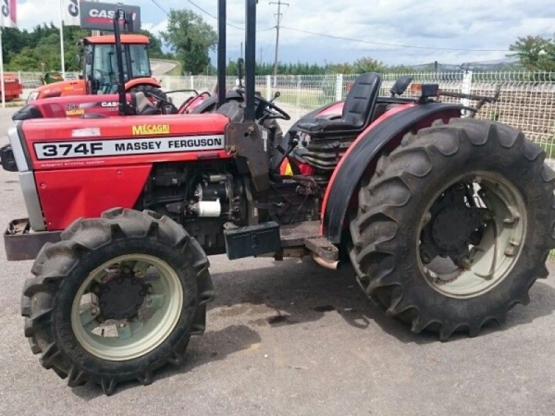 Massey Ferguson 374 f Vineyard tractor - technikboerse.com