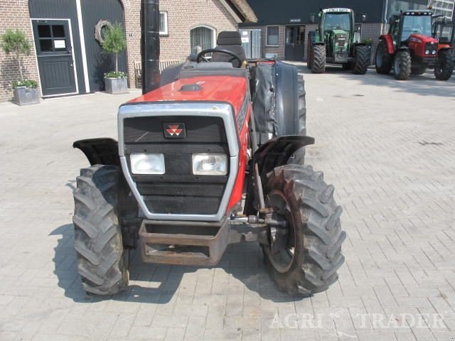 ... platforma :: Second-hand stroj Massey Ferguson 384 S Traktor - Prodano