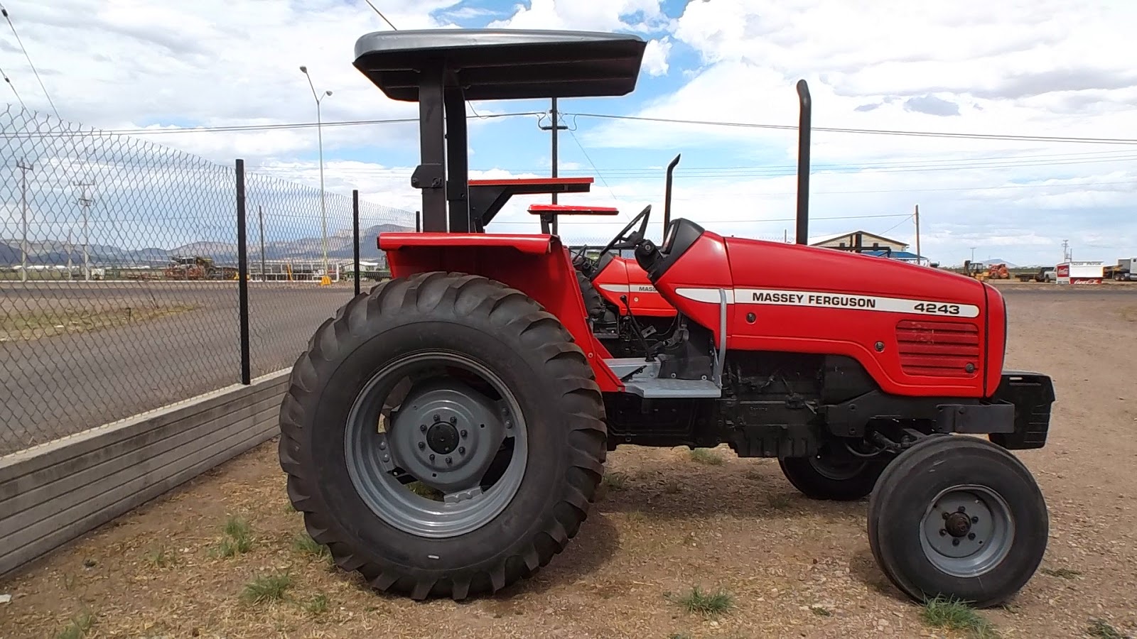 MAQUINARIA AGRICOLA INDUSTRIAL: Tractor Massey Ferguson 4243 $15,500 ...